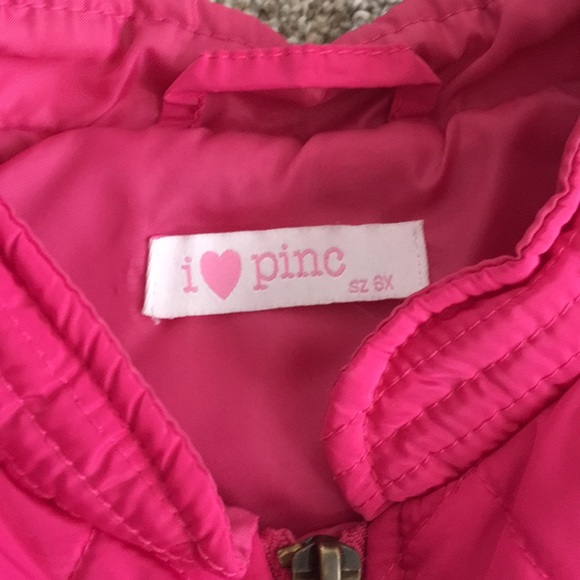 Hot pink girls Vest - Picture 2 of 4